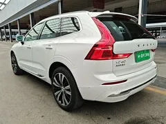 2022 Volvo XC60 T8 PHEV 4WD Luxury, белый — фото 5