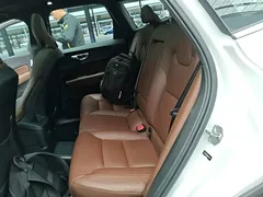 2022 Volvo XC60 T8 PHEV 4WD Luxury, белый — фото 17