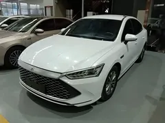 2024 BYD Qin PLUS Honor DM-i PHEV 55km Leading, белый — фото 1