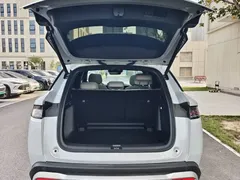 2026 BYD Song Ultra EV 710km Excellence, белый — фото 10
