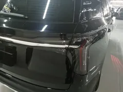 2024 Hongqi HS7 2.0T PHEV 4WD 6, чёрный — фото 8