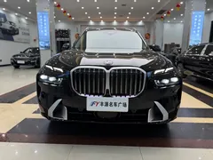 2023 BMW X7 xDrive40i Luxury Package, чёрный — фото 2
