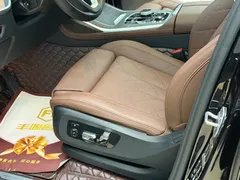 2023 BMW X7 xDrive40i Luxury Package, чёрный — фото 6