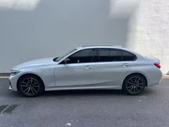 2022 BMW 3 Series 320Li M Sport Package, белый — фото 3