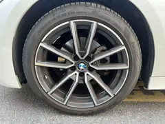 2022 BMW 3 Series 320Li M Sport Package, белый — фото 7
