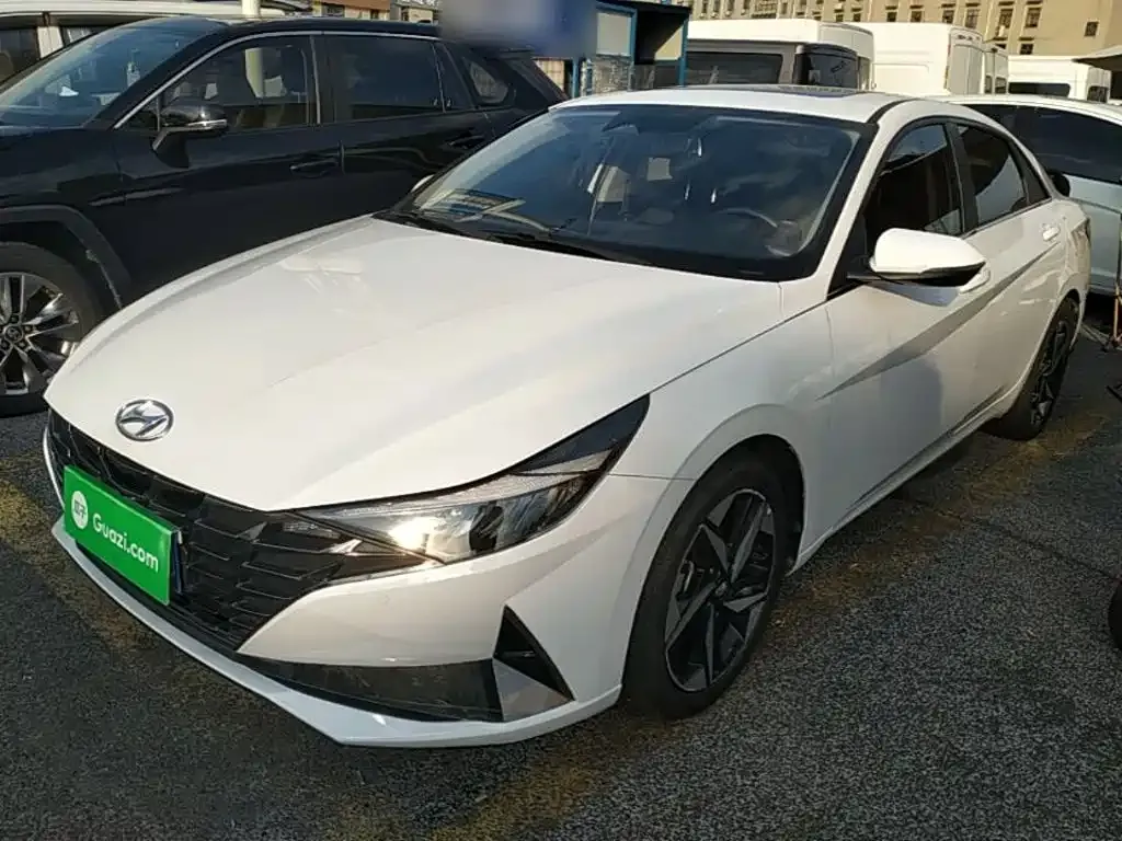 2022 Hyundai Elantra 1.5L CVT LUX Premium