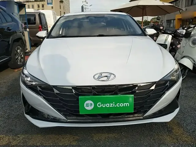 2022 Hyundai Elantra 1.5L CVT LUX Premium