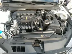 2022 Hyundai Elantra 1.5L CVT LUX Premium, белый — фото 20