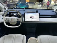 2023 Zeekr X 4WD YOU 4-seat, белый — фото 11