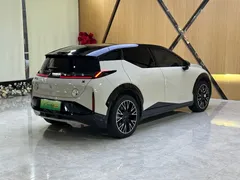 2023 Zeekr X 4WD YOU 4-seat, белый — фото 21