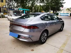 2024 BYD Qin PLUS Honor DM-i PHEV 55km Leading — фото 2
