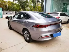 2024 BYD Qin PLUS Honor DM-i PHEV 55km Leading — фото 5