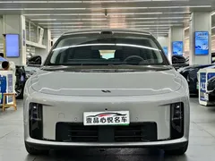 2025 Li Auto i8 Standard — фото 2