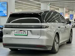 2025 Li Auto i8 Standard — фото 8