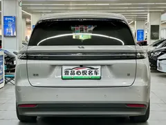 2025 Li Auto i8 Standard — фото 9