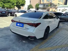 2022 Toyota Avalon 2.5L Touring Premium, белый — фото 3
