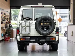 2022 Toyota Land Cruiser LC71 4.0L MT, белый — фото 5