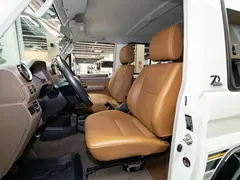 2022 Toyota Land Cruiser LC71 4.0L MT, белый — фото 6