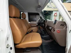 2022 Toyota Land Cruiser LC71 4.0L MT, белый — фото 8