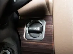 2022 Toyota Land Cruiser LC71 4.0L MT, белый — фото 13