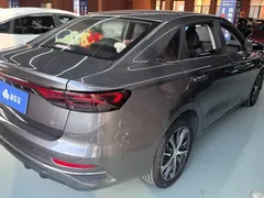 2022 Geely Emgrand 4th Gen 1.5L CVT Premium — фото 3