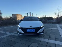 2022 Hyundai Elantra 1.5L CVT 20th Anniversary, белый — фото 2