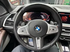 2022 BMW X5 40Li Premium M Sport Package, чёрный — фото 10
