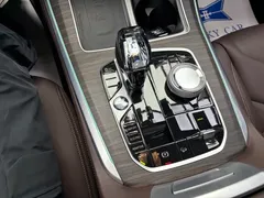 2022 BMW X5 40Li Premium M Sport Package, чёрный — фото 13