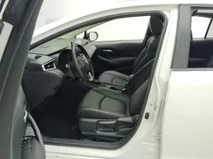 2021 Toyota Corolla TNGA 1.5L CVT Elite, белый — фото 9