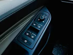 2023 Volkswagen Golf 280TSI DSG Pro, белый — фото 15