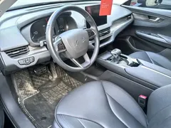 2023 Hongqi E-QM5 EV Basic, чёрный — фото 3