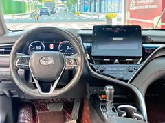 2023 Toyota Camry Hybrid 2.5HG Luxury, белый — фото 10