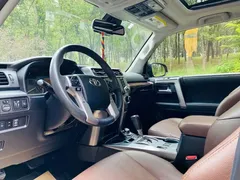 2020 Toyota 4Runner 4.0L Canadian Spec, чёрный — фото 9