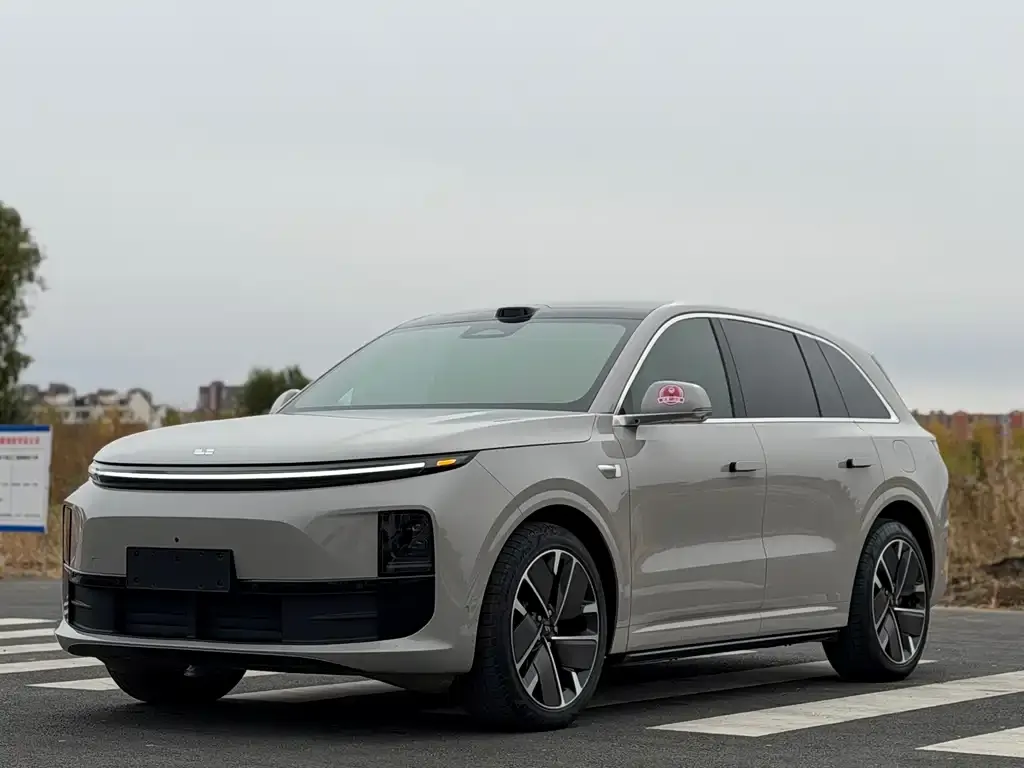2025 Li Auto L6