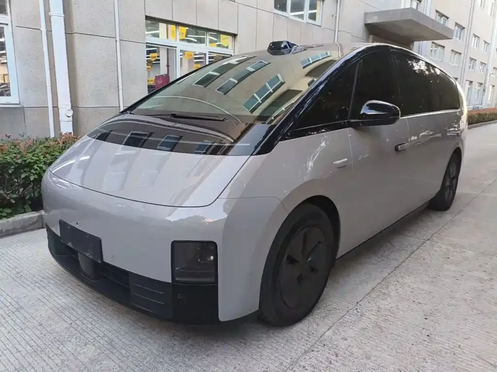 2024 Li Auto MEGA Ultra