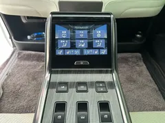 2020 Lexus LM 300h 4, белый — фото 8