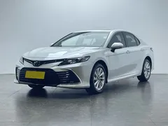 2021 Toyota Camry 2.0G Luxury, белый — фото 1