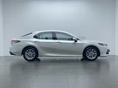2021 Toyota Camry 2.0G Luxury, белый — фото 7