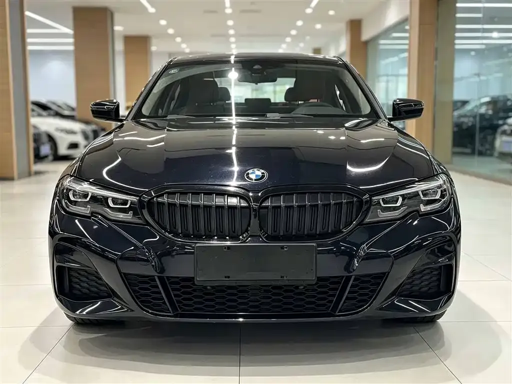 2022 BMW 3 Series 325i M Sport Dark