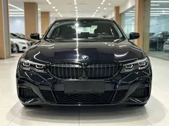 2022 BMW 3 Series 325i M Sport Dark, чёрный — фото 1