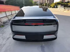 2025 Xpeng P7 820 Extra Long Range Ultra — фото 6