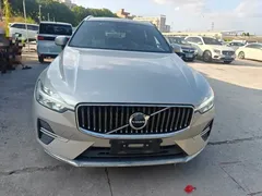 2023 Volvo XC60 4WD Luxury — фото 3