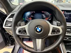 2022 BMW X7 xDrive40i Premium M Sport Package, чёрный — фото 18