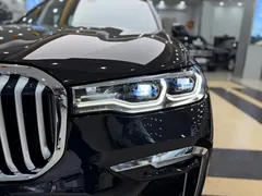 2022 BMW X7 xDrive40i Premium M Sport Package, чёрный — фото 24