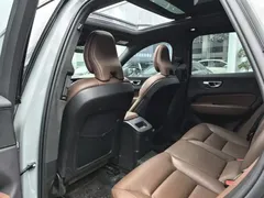 2024 Volvo XC60 T8 PHEV Long Range 4WD Luxury — фото 4