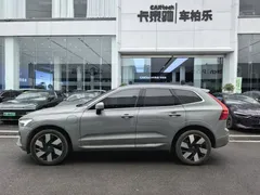 2024 Volvo XC60 T8 PHEV Long Range 4WD Luxury — фото 8