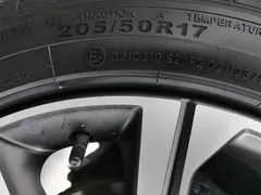 2022 Geely Emgrand 4th Gen 1.5L CVT Premium — фото 24
