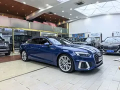 2023 Audi A5 Sportback 40 TFSI quattro Luxury Dynamic, синий — фото 3