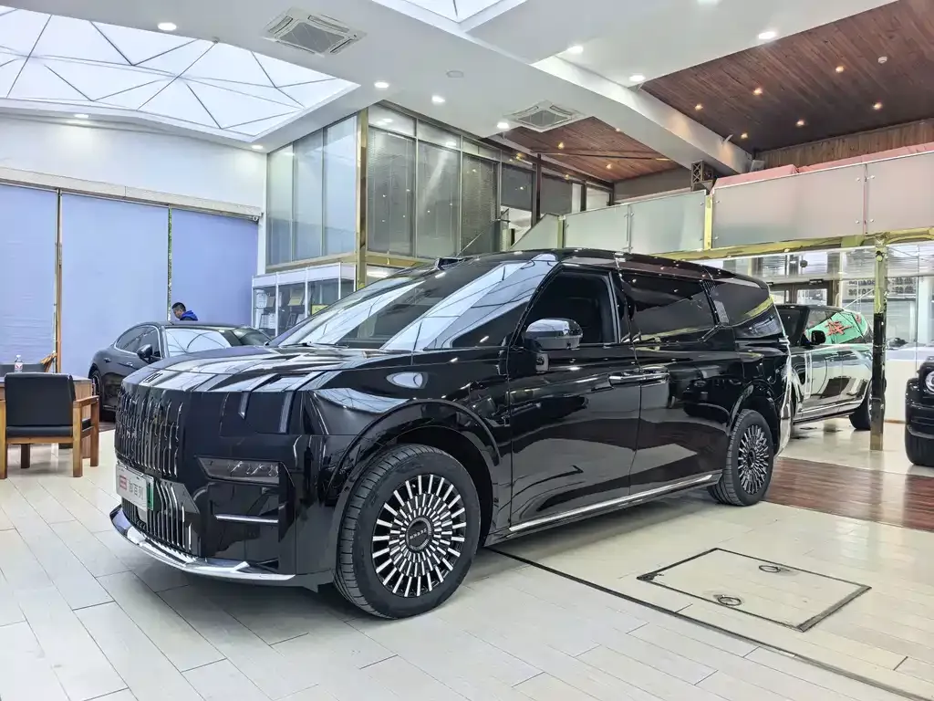 2024 Zeekr 009 6-Seat Executive 4WD 108kWh