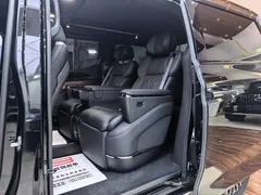 2024 Zeekr 009 6-Seat Executive 4WD 108kWh, чёрный — фото 17